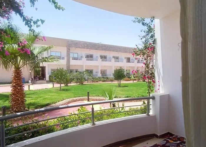 Apartment Beachfront Cozy Flat 10 Minutes From Air Port, Free Wifi Hurghada