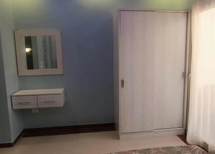 Apartment Beachfront Cozy Flat 10 Minutes From Air Port, Free Wifi *