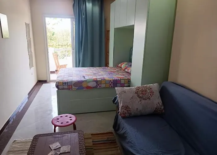Beachfront Cozy Flat 10 Minutes From Air Port, Free Wifi Apartment Hurghada