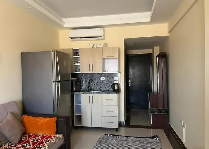 Apartment Beachfront Cozy Flat 10 Minutes From Air Port, Free Wifi Hurghada