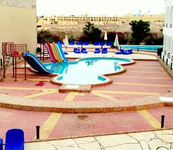 Apartment Beachfront Cozy Flat 10 Minutes From Air Port, Free Wifi Hurghada