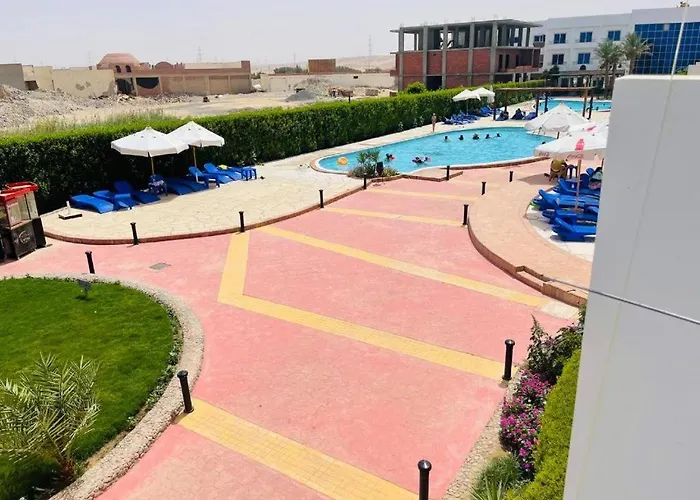 Beachfront Cozy Flat 10 Minutes From Air Port, Free Wifi Apartment Hurghada