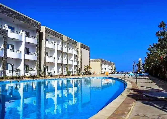 Beachfront Cozy Flat 10 Minutes From Air Port, Free Wifi Apartment Hurghada